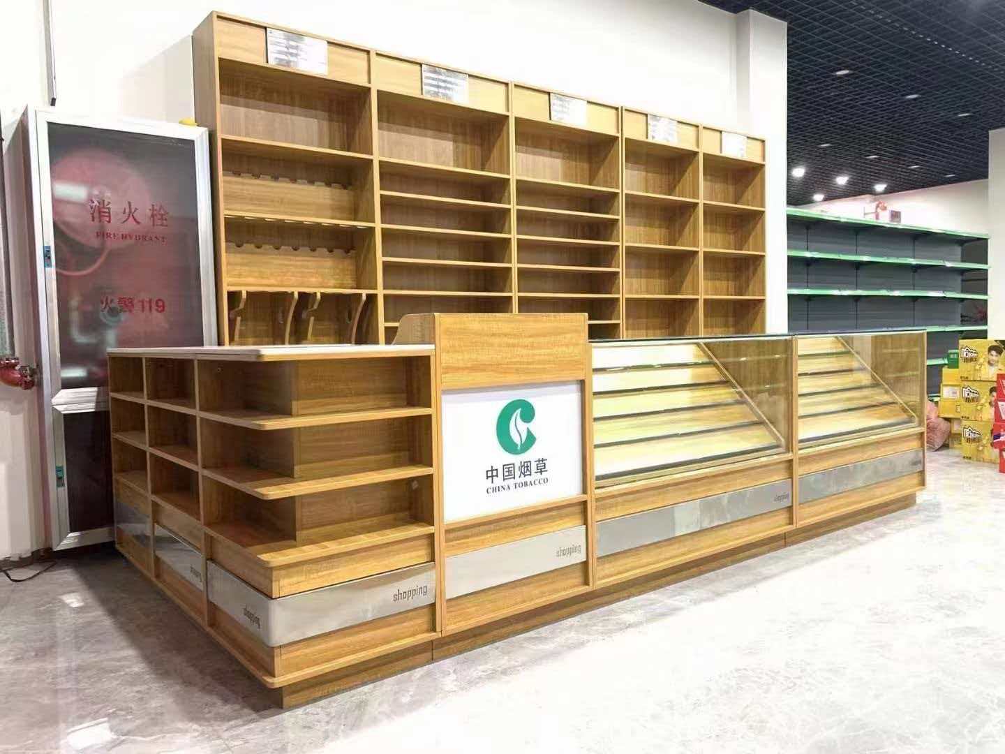 站前区烟酒柜钢木货架 - 方案